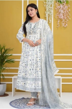 White Straight Pant Suit in Embroidered Rayon SK154525