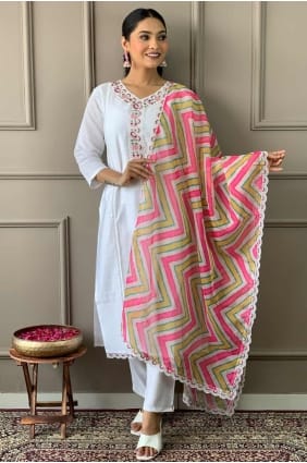 White Straight Pant Suit in Embroidered Viscose SK154548