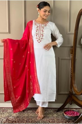 Off white Embroidered Viscose Straight Pant Suit SK154552