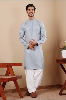Blue Embroidered Men Kurta in Viscose KURR317
