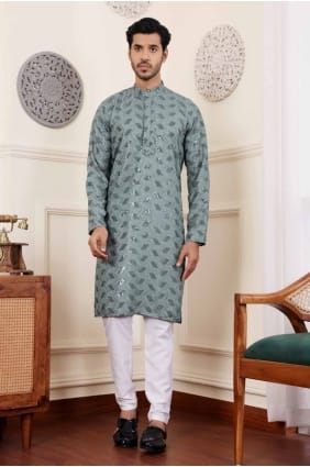Viscose Men Kurta with Embroidered in Green KURR321