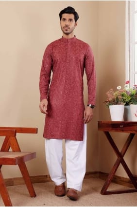 Berry red Men Kurta in Embroidered Viscose KURR333