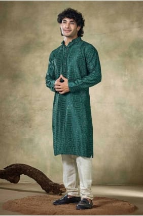 Green Embroidered Men Kurta in Viscose KURR281