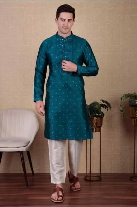 Blue Men Kurta in Jacquard with Embroidered KURR352