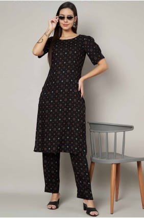 Straight Pant Suit in Black Viscose with Digital print SK154783-1