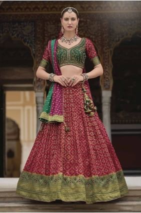 Party Lehenga Choli in Green Silk with Printed LC8185