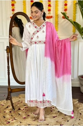 Embroidered Viscose Straight Pant Suit in White SK155022