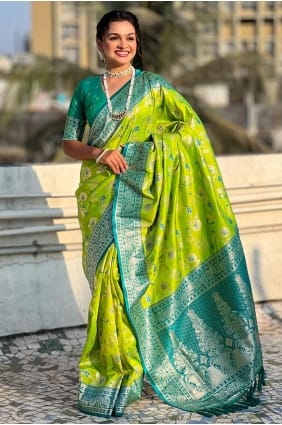Banarasi silk Saree with Weaving in Parrot SR28348