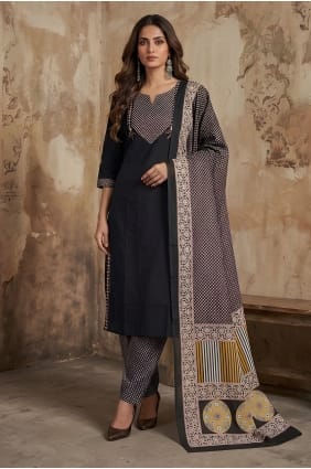 Printed Salwar Kameez in Black Cotton SK159105