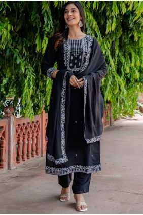 Embroidered Viscose Straight Pant Suit in Black SK155549