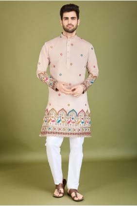 Ivery Men Kurta in Embroidered Viscose KURR444