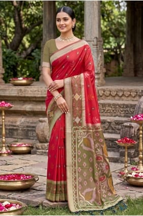 Silk Saree in Red with Weaving SR29970