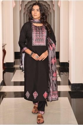 Viscose Straight Pant Suit in Black with Embroidered SK155183