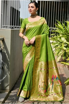 Green Saree in Zari Banarasi silk SR29640
